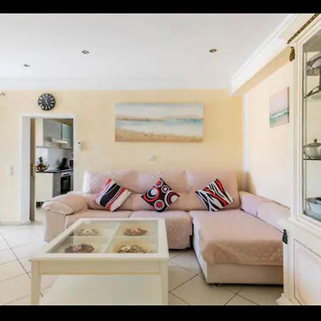 Villa Eva Asiana Guesthouse With Shared Pool بينيسا المظهر الخارجي الصورة