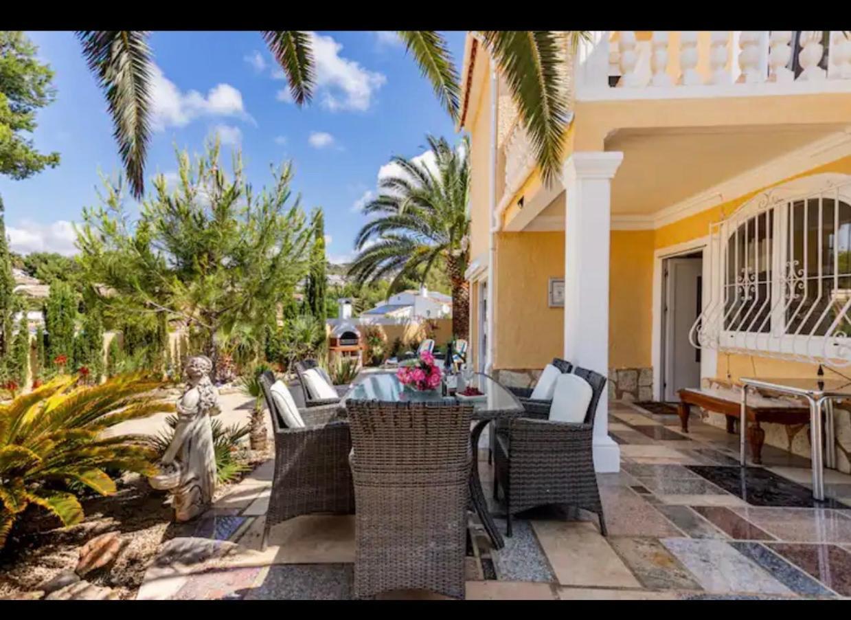 Villa Eva Asiana Guesthouse With Shared Pool بينيسا المظهر الخارجي الصورة