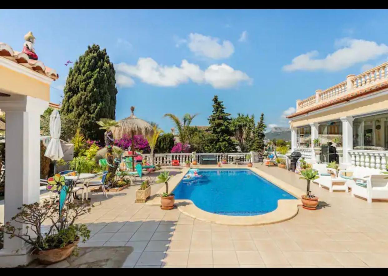 Villa Eva Asiana Guesthouse With Shared Pool بينيسا المظهر الخارجي الصورة