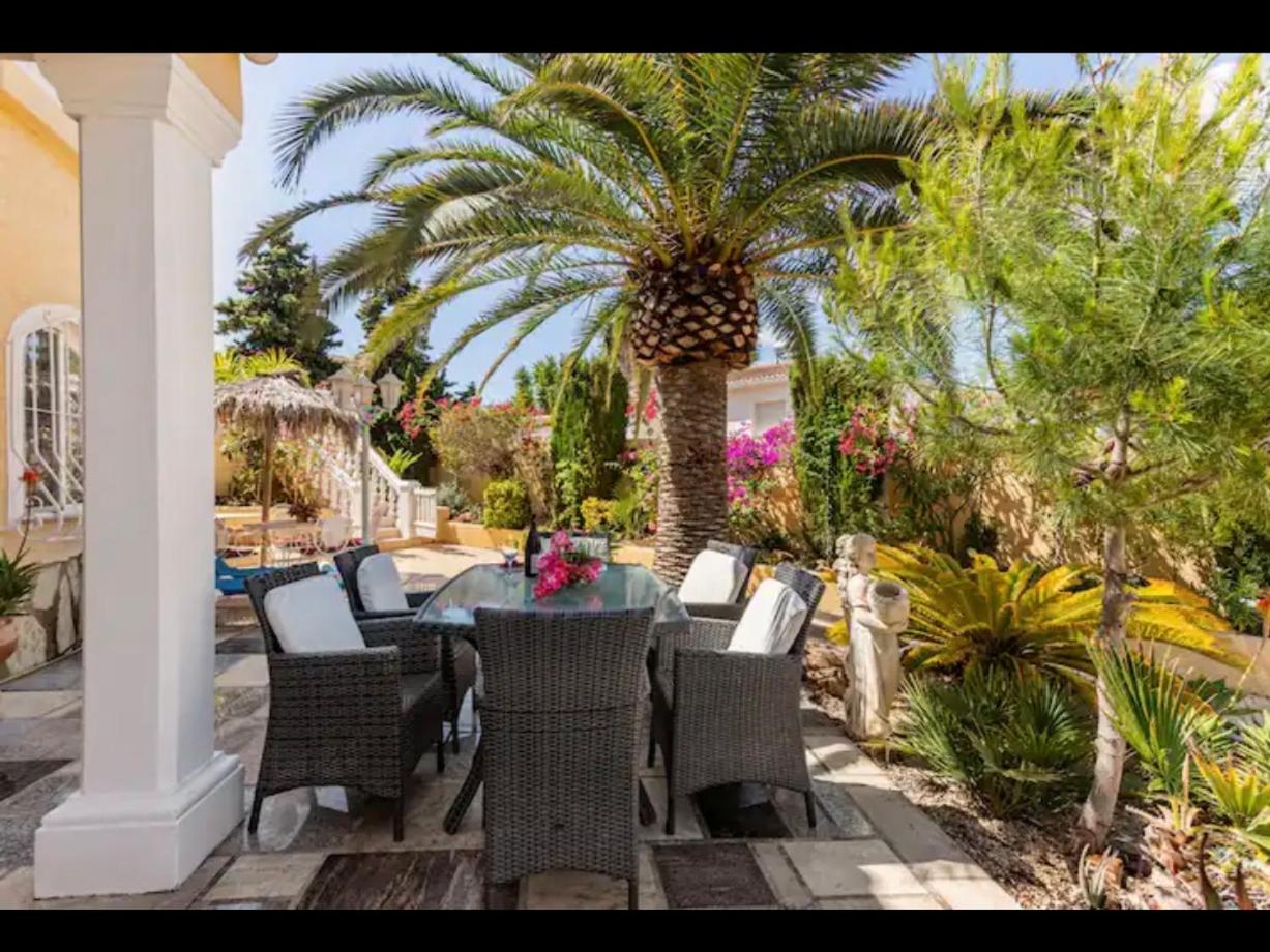 Villa Eva Asiana Guesthouse With Shared Pool بينيسا المظهر الخارجي الصورة