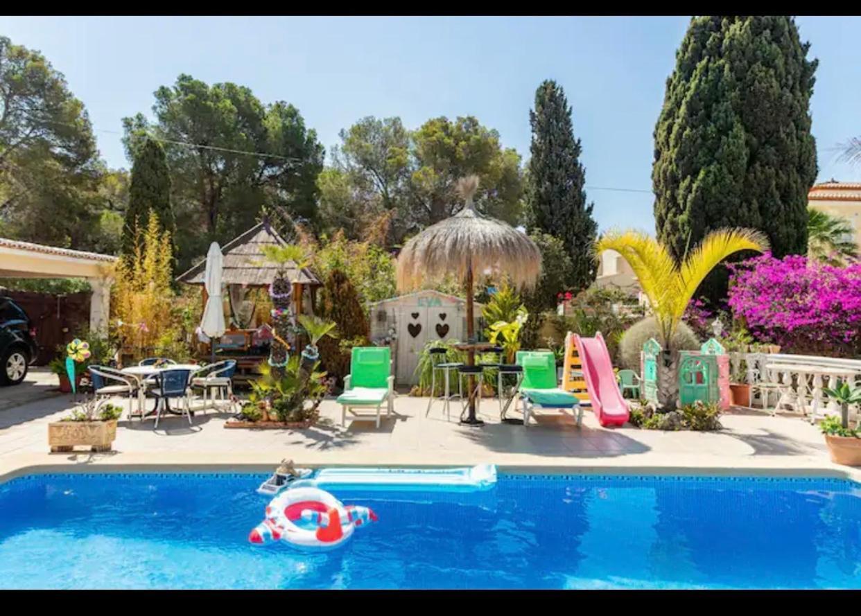 Villa Eva Asiana Guesthouse With Shared Pool بينيسا المظهر الخارجي الصورة