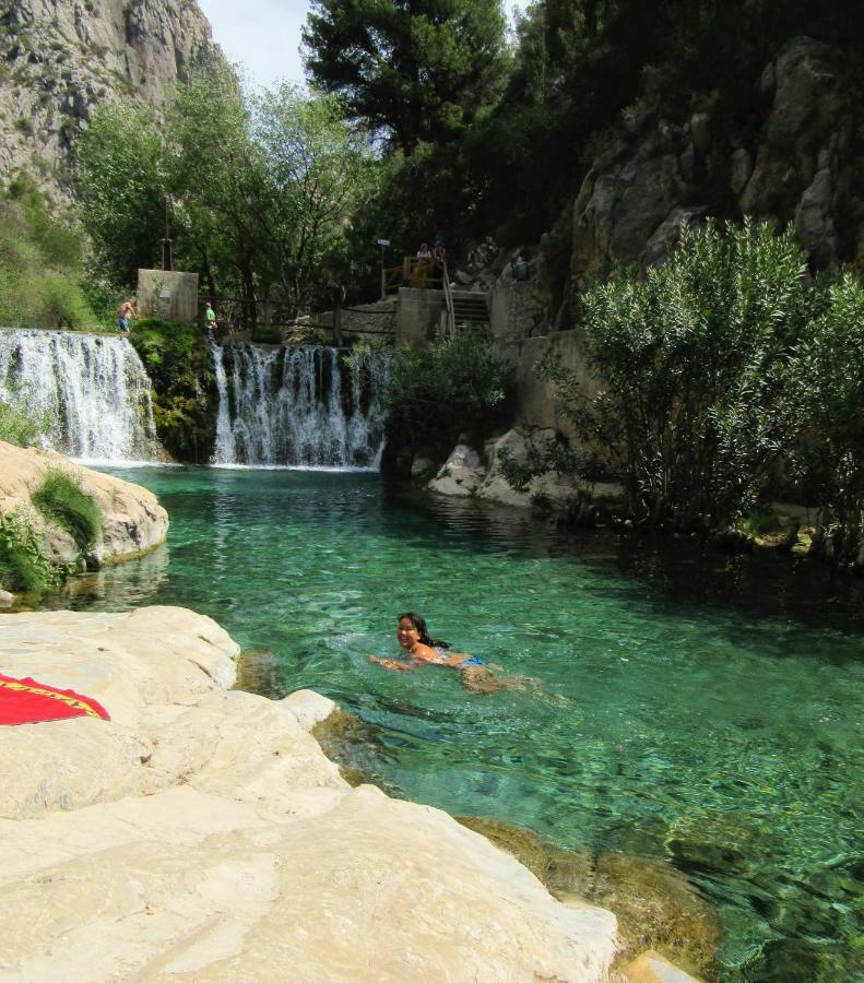 Villa Eva Asiana Guesthouse With Shared Pool بينيسا المظهر الخارجي الصورة